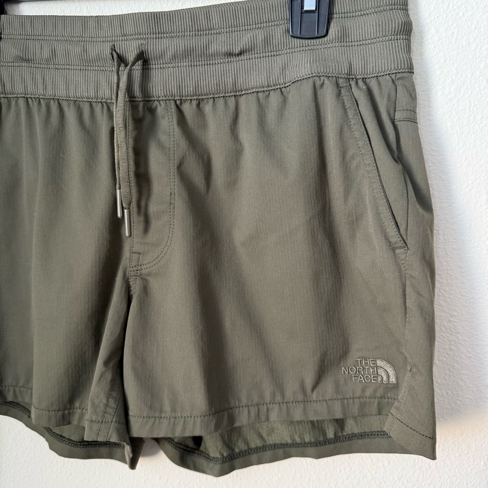 The North Face Khaki Green Casual Shorts - Picture 3 of 7